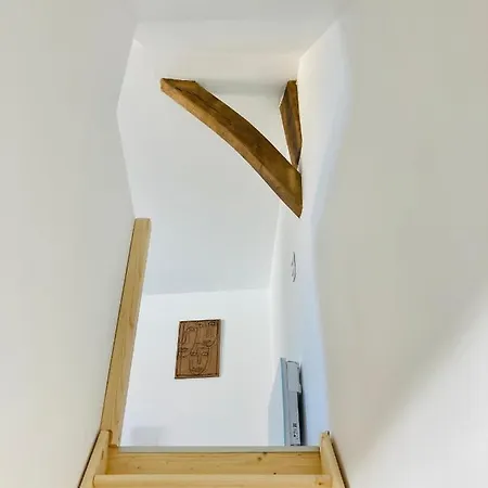 아파트 Bel Air 2 *